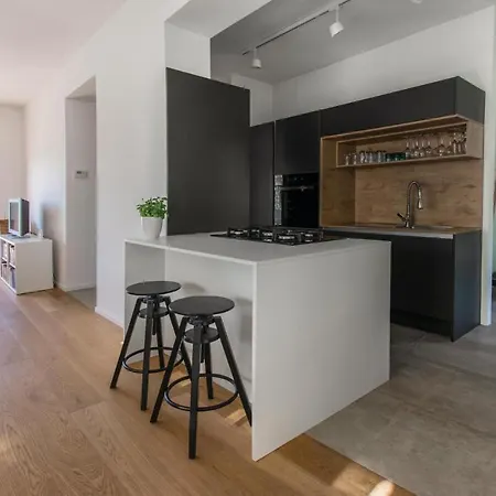 Διαμέρισμα Three-bedroom In *